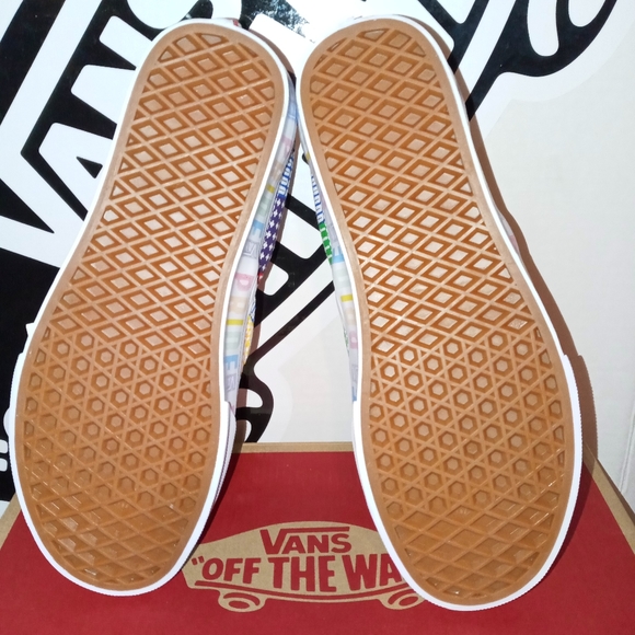 Vans Classic Slip On Pride sz 6.0 Men 7.5 Woman - Picture 7 of 12